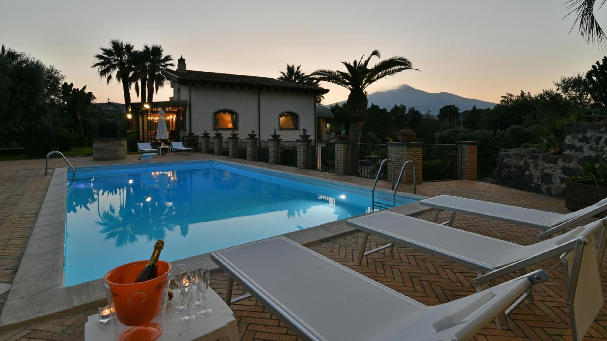 Villa Biddizza 아치레알레 외부 사진